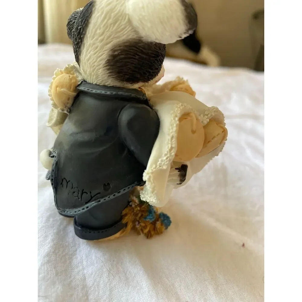 1995 Enesco Mary's Moo Moos figurine titled 